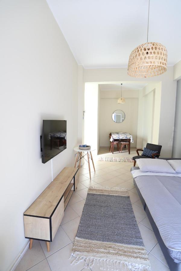 Rhodes Town Garden Apartment *