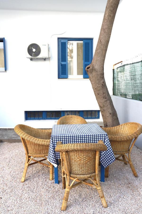 Rhodes Town Garden Apartment *